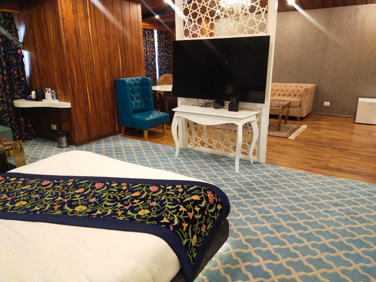 Hotel Snowland, Srinagar Экстерьер фото
