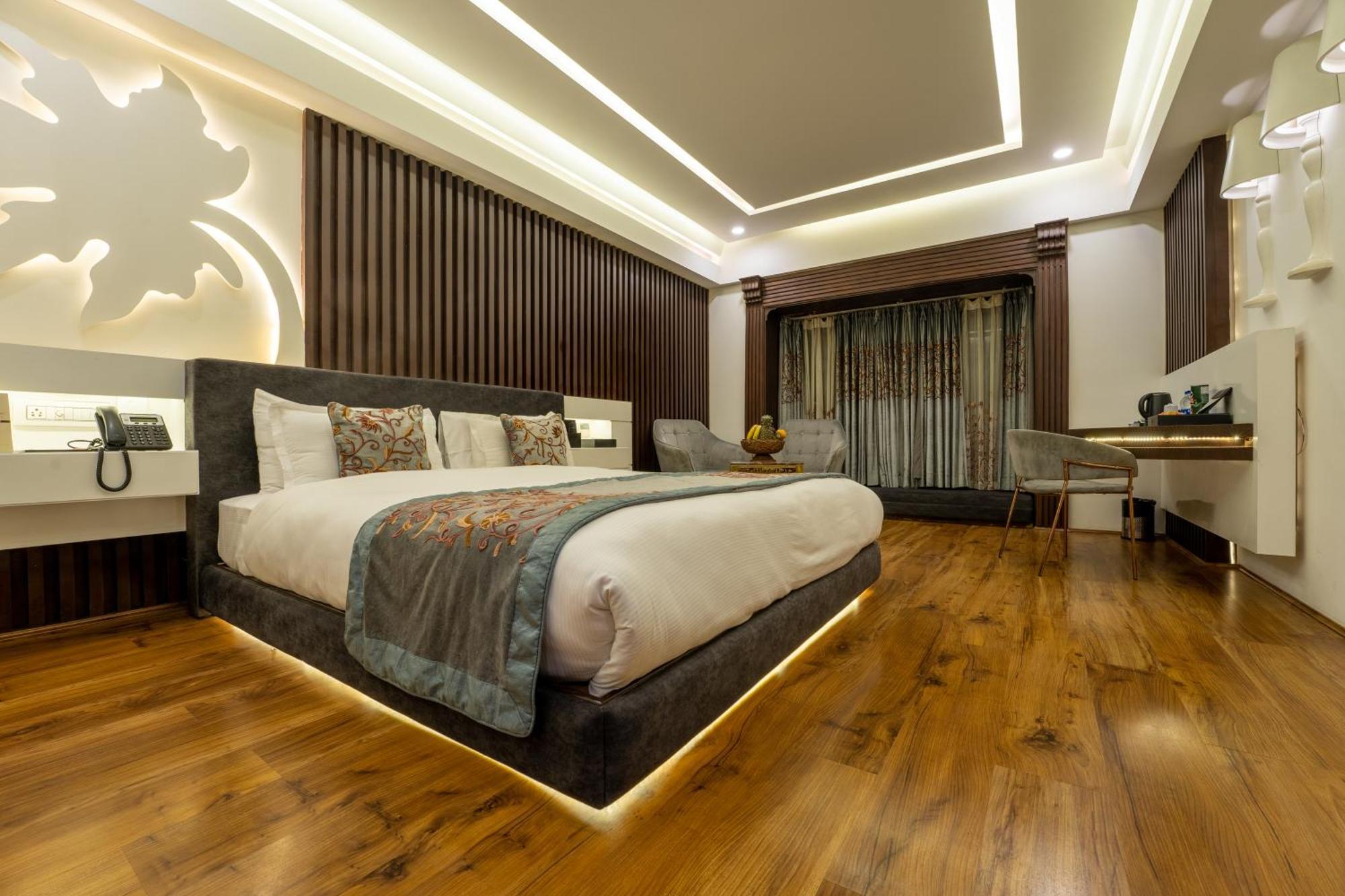 Hotel Snowland, Srinagar Экстерьер фото